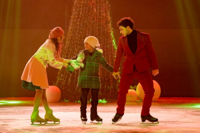 Christmas On Ice: a Cinecittà World la magia del Natale prende vita sul ghiaccio