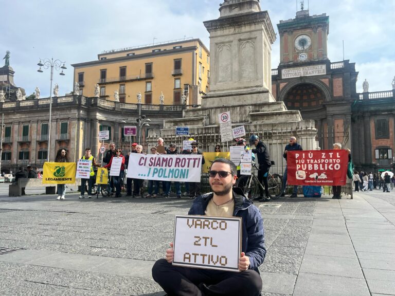 Napoli_Città2030 Flash mob (1)