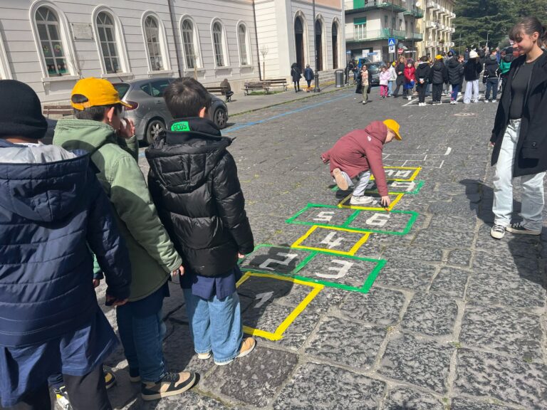 Piazza Garibaldi_strade scolastiche